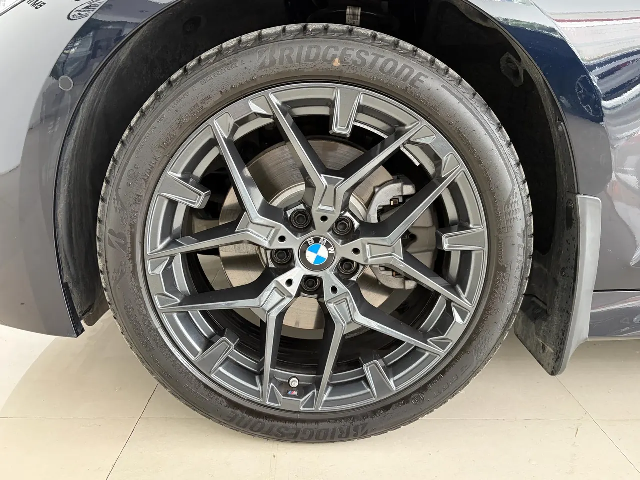 BMW 3 Series 2026 330Li 2.0T M Sports Obsidian Night Suit Automatic Gear 14