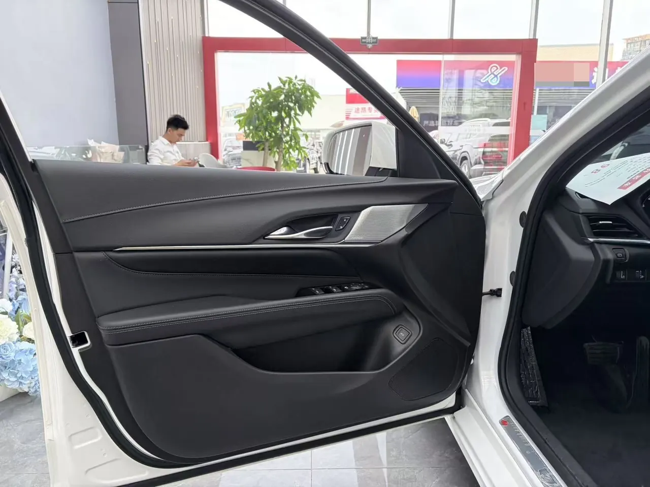 Cadillac 2021 CT4 2.0T 28T Elite (Honor) Automatic Gear 4