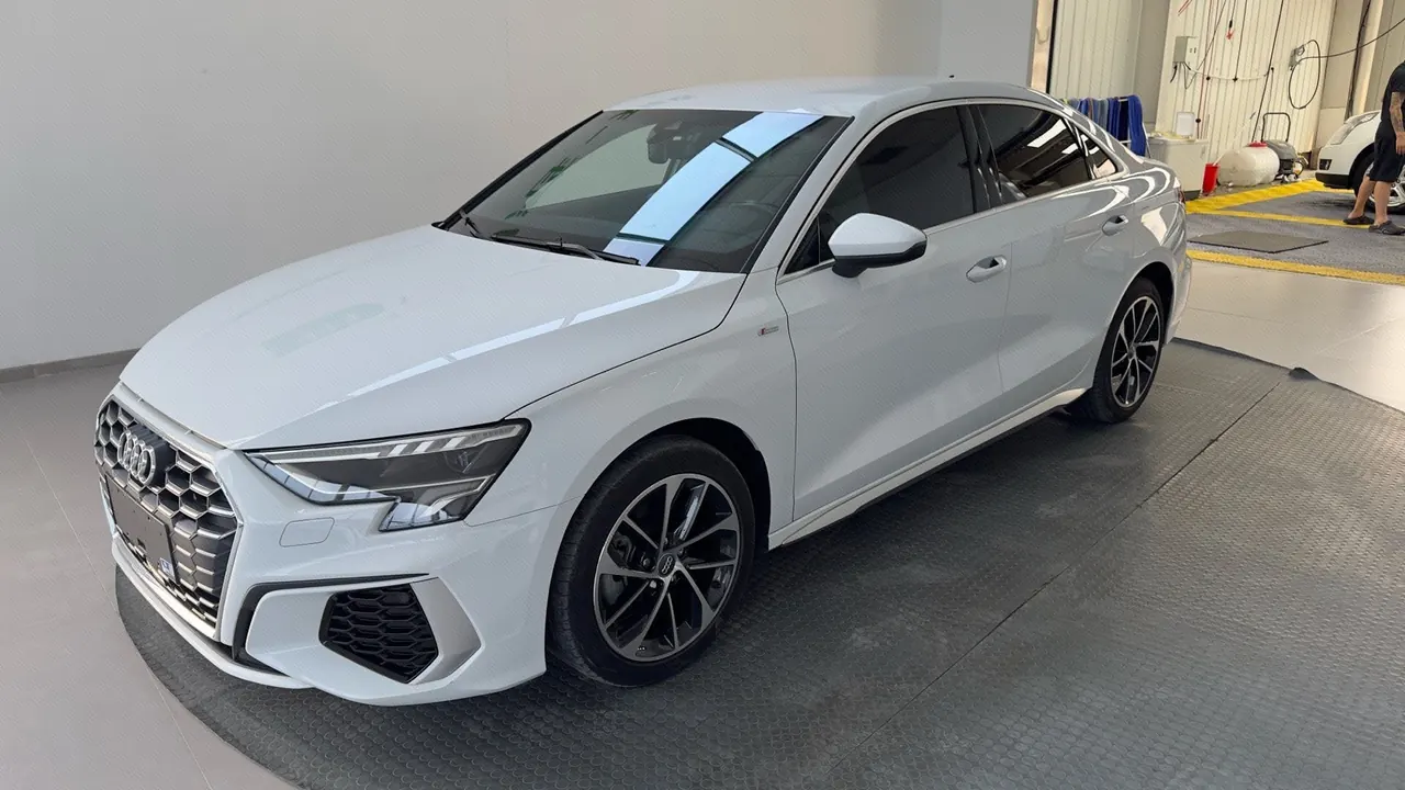 Open image lightbox: Audi 2021 A3L Limousine 1.4TFSI 35TFSI Aggressive Sports Automatic