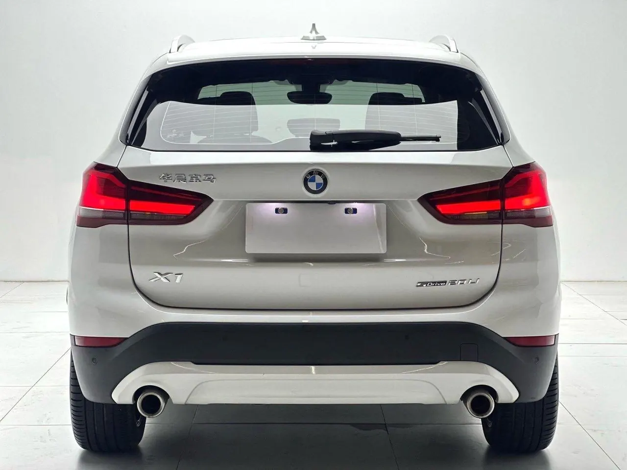 BMW 2021 X1 sDrive20Li 1.5T fashion automatic gear 3