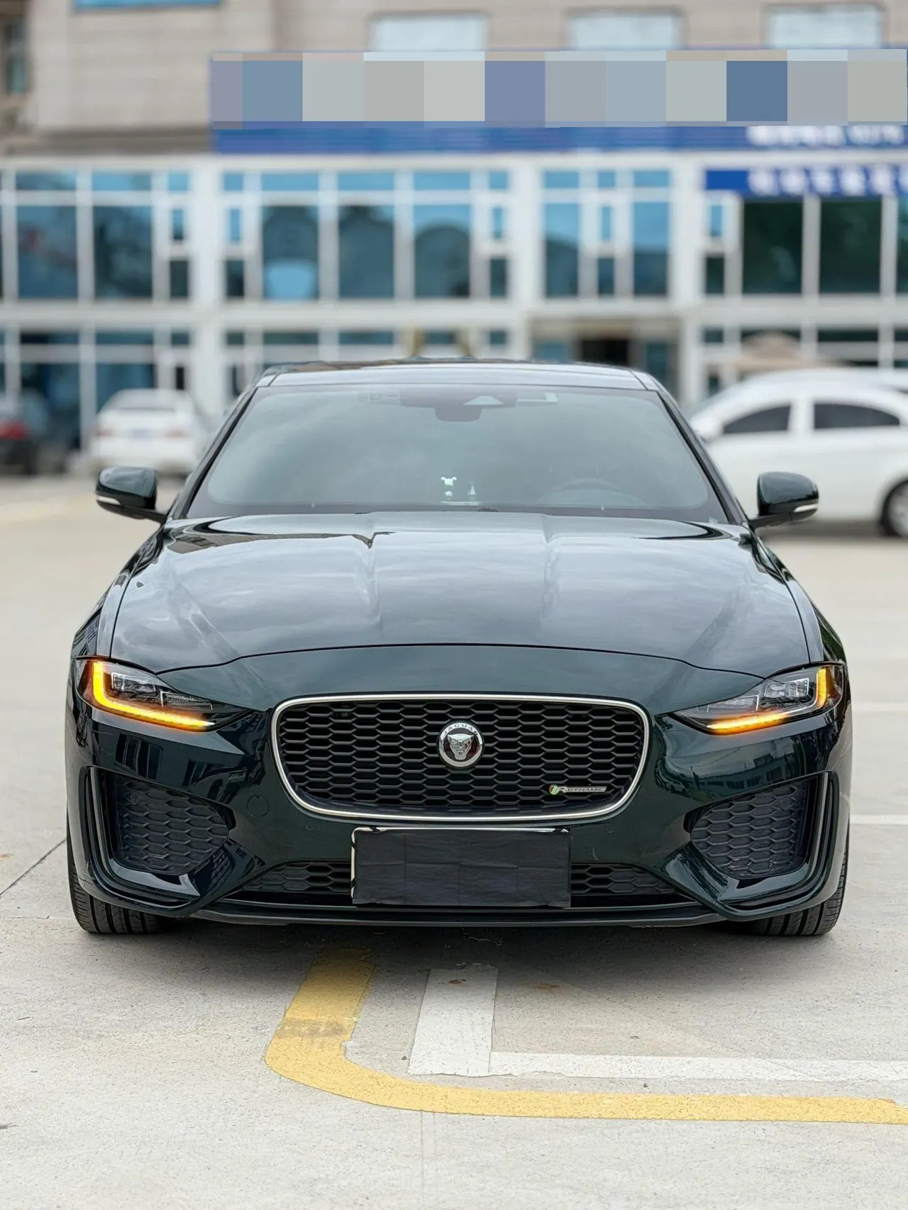 Jaguar 2021 XEL 2.0T 250PS R-DYNAMIC S Enterprising Sports Edition Automatic Gear 3