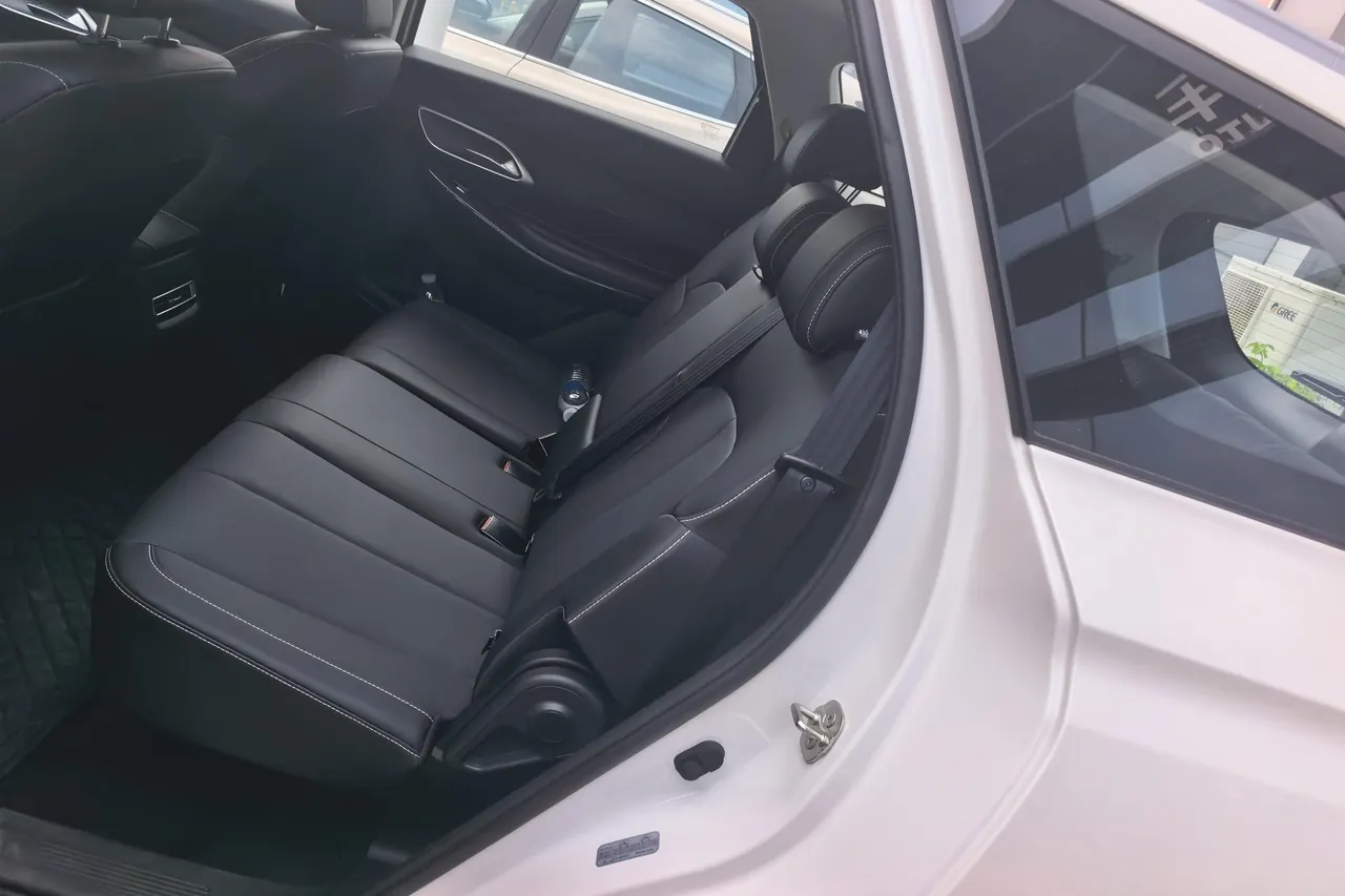 ChangAn 2026 CS75 PRO 1.5T exclusive 7-seat automatic gear 4