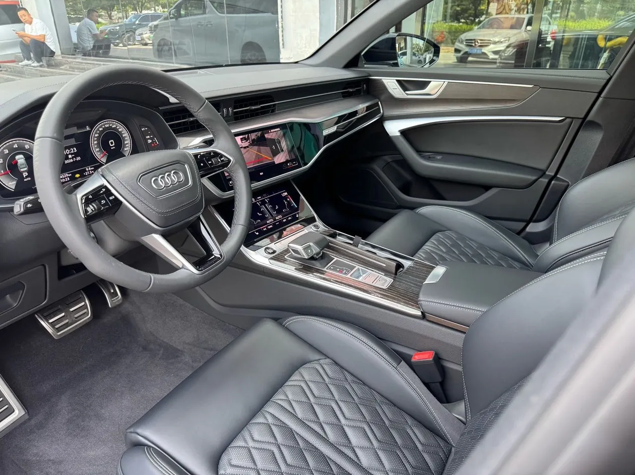 Audi 2025 A6L 2.0TFSI 45TFSI Quattro Selected Dynamic (Modified) Automatic Gear 5
