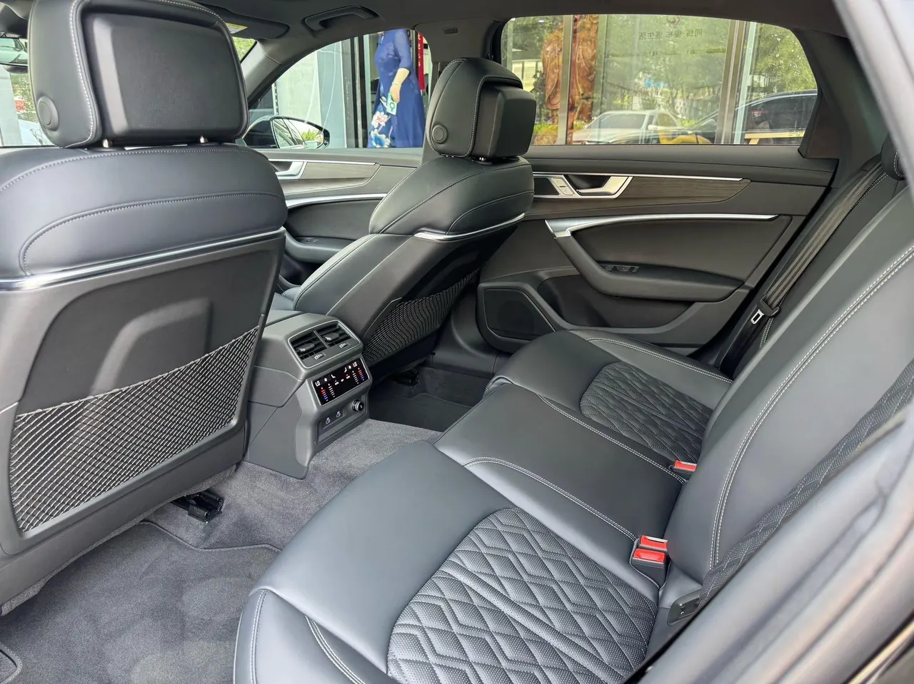 Audi 2025 A6L 2.0TFSI 45TFSI Quattro Selected Dynamic (Modified) Automatic Gear 8