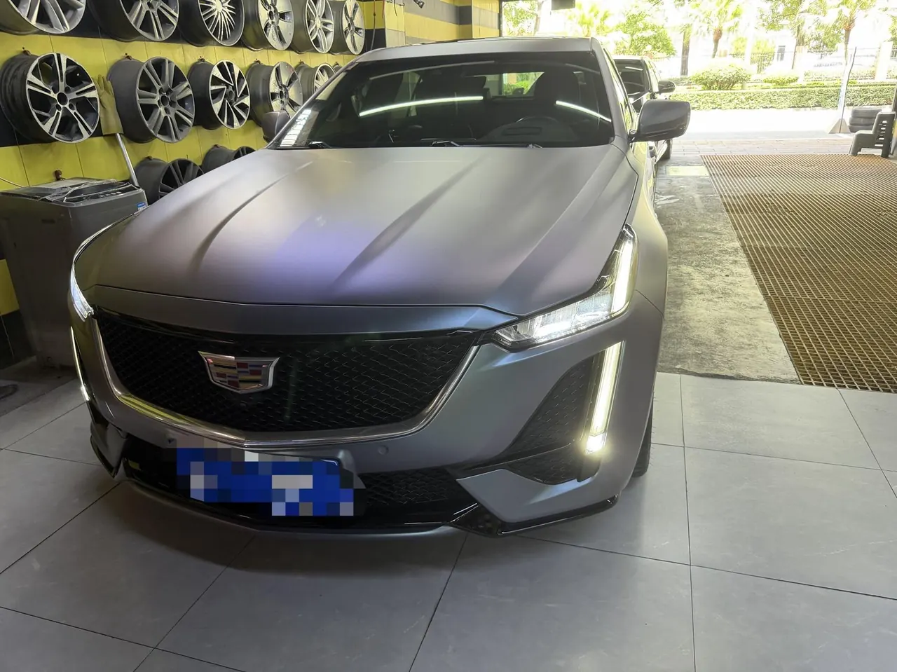 Cadillac 2021 CT5 2.0T 28T Platinum Automatic Gear 2