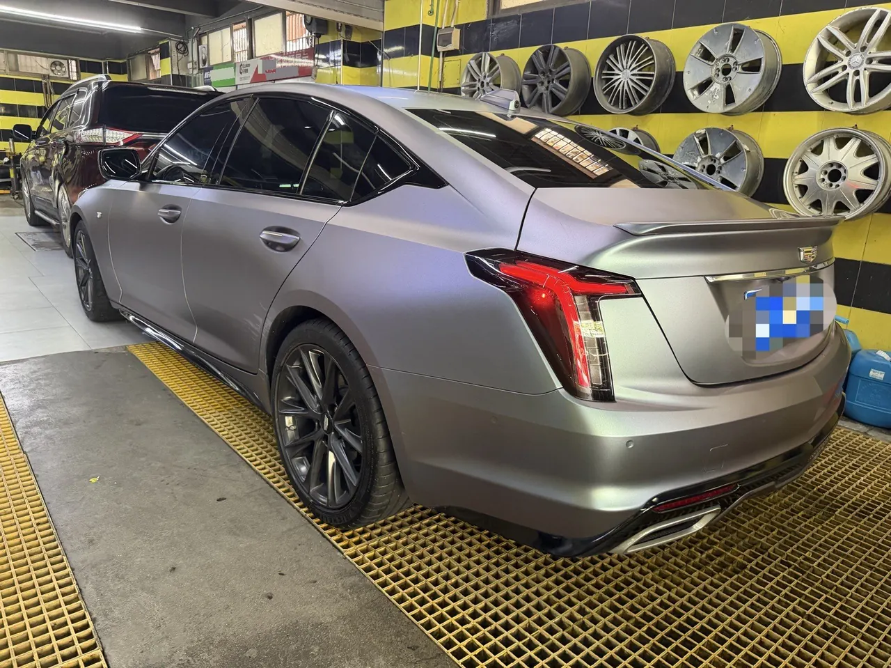 Cadillac 2021 CT5 2.0T 28T Platinum Automatic Gear 9