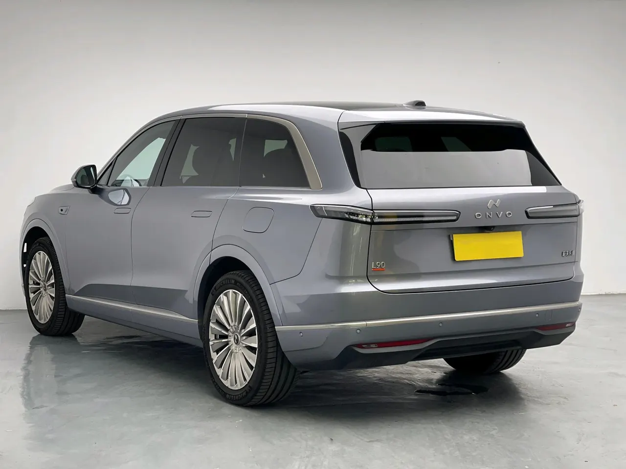 ONVO 2025 L90 Ultra Six‑Seater Automatic 7