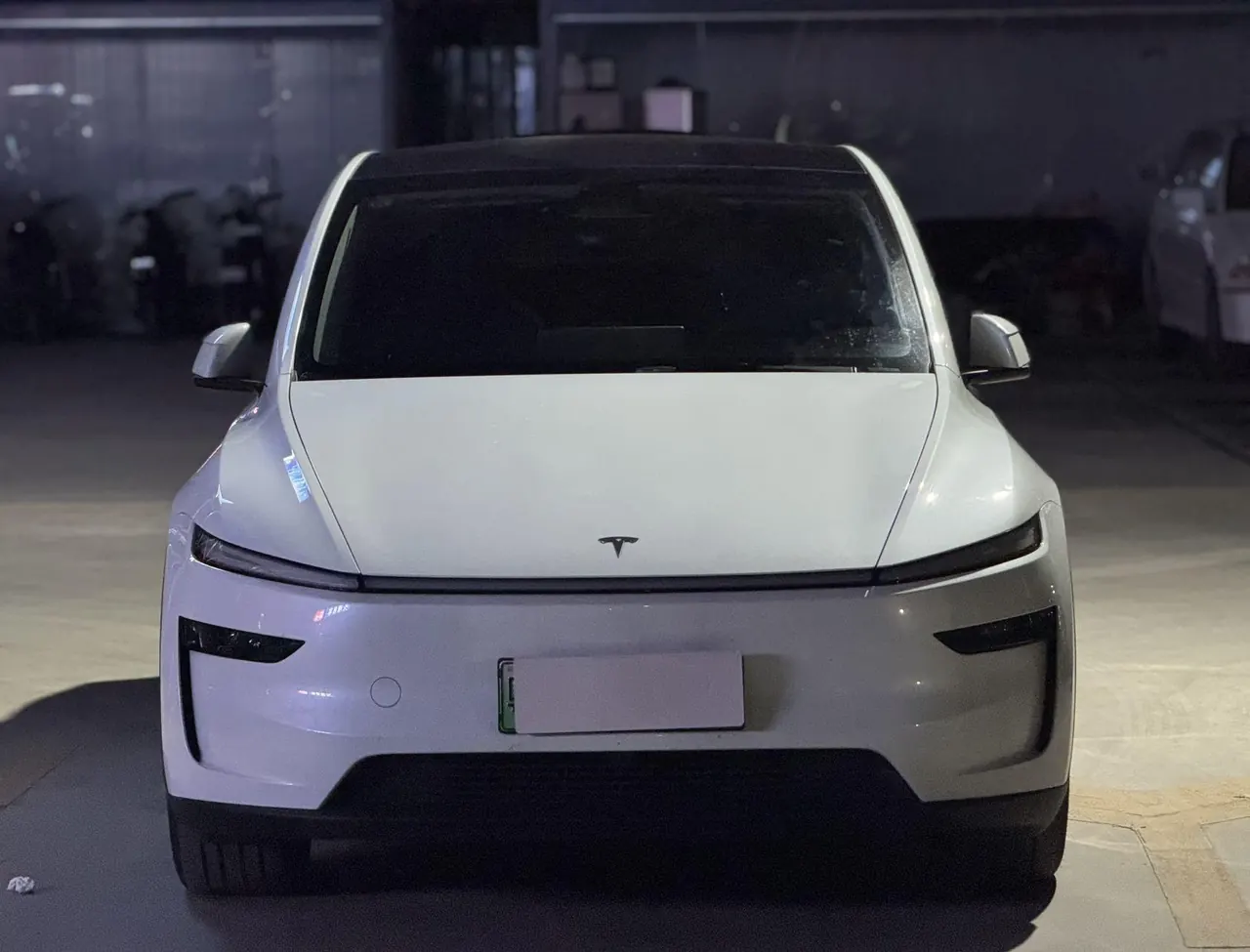 Tesla 2024 Model Y rear-wheel drive version automatic transmission 2