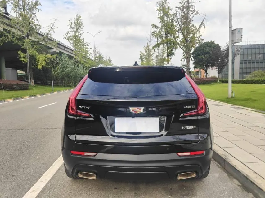 Cadillac 2020 XT4 2.0T 28T Two-Drive Technical Automatic Gear 4