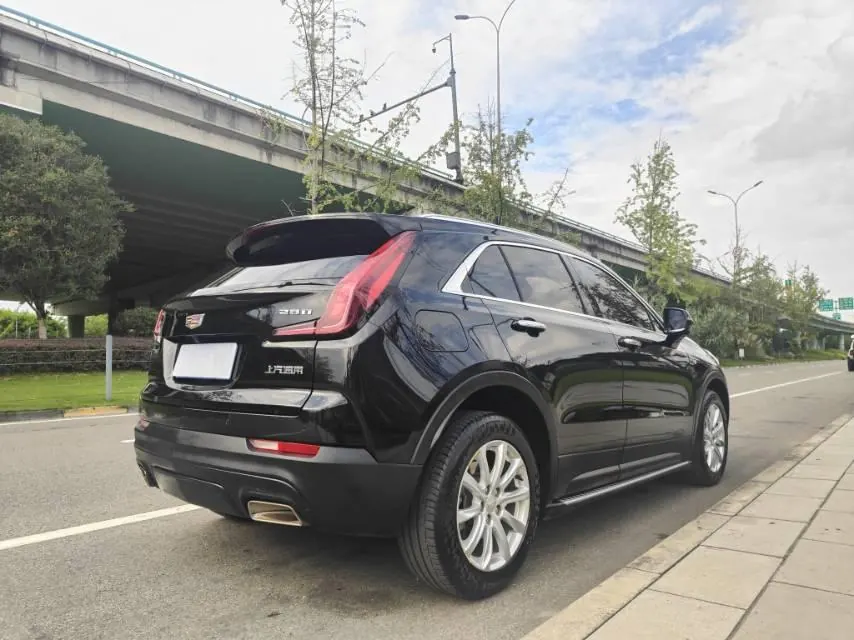 Cadillac 2020 XT4 2.0T 28T Two-Drive Technical Automatic Gear 6