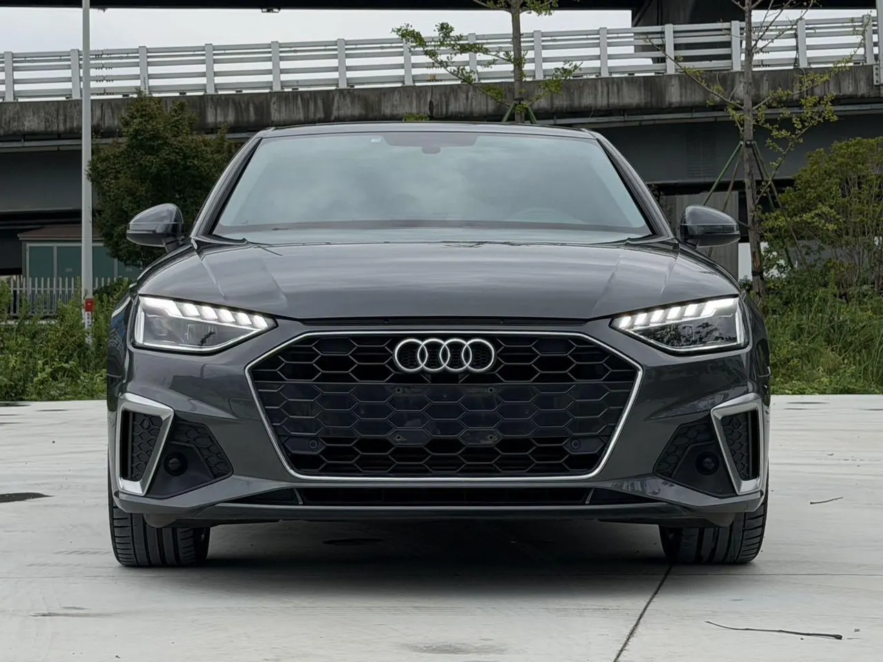 Audi 2020 A4L 2.0TFSI 40TFSI Deluxe Dynamic Automatic 2