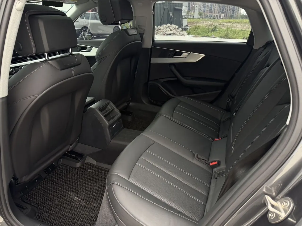 Audi 2020 A4L 2.0TFSI 40TFSI Deluxe Dynamic Automatic 5