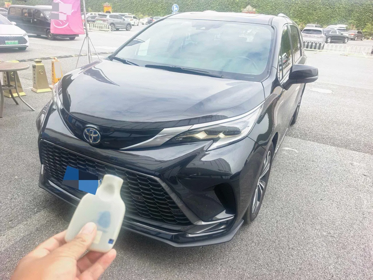 Open image lightbox: Toyota 2022 Grevia HYBRID 2.5 Stepless Premium Edition Automatic Gear