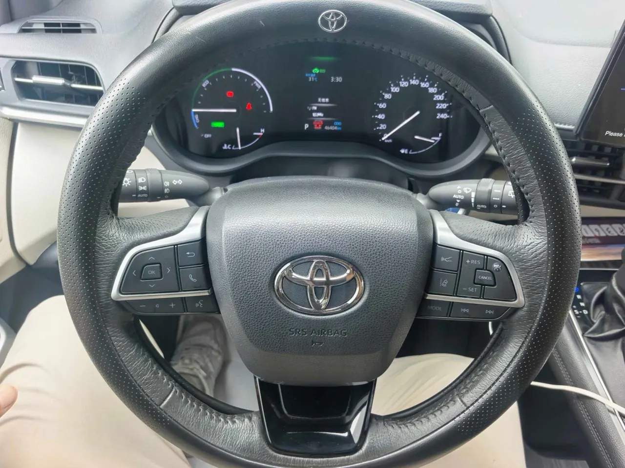 Toyota 2022 Grevia HYBRID 2.5 Stepless Premium Edition Automatic Gear 3