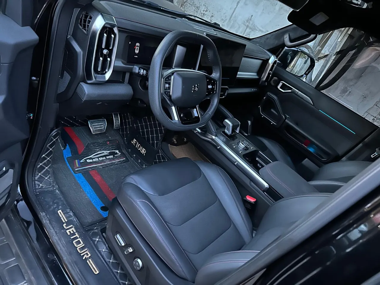 Jetour 2024 Traveler 2.0T Four-Wheel-Drive Cross-Country PRO Entertainment Version Automatic Transmission 5