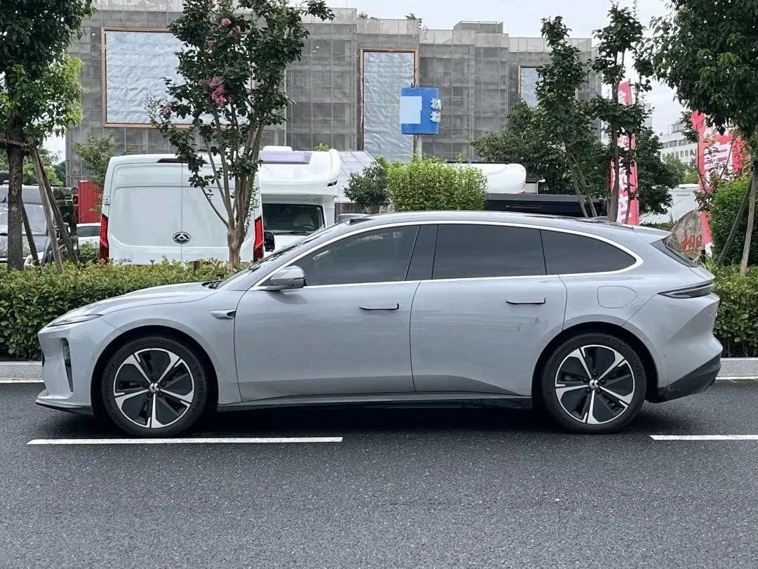 NIO 2024 ET5T 75kWh Touring automatic 6