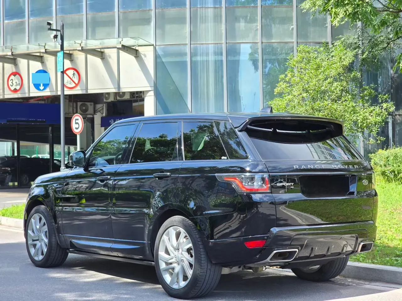 Land Rover Range Rover Sport (Imported) 2020 Range Rover Sport 48V 3.0T L6 HSE Dynamic Automatic 3
