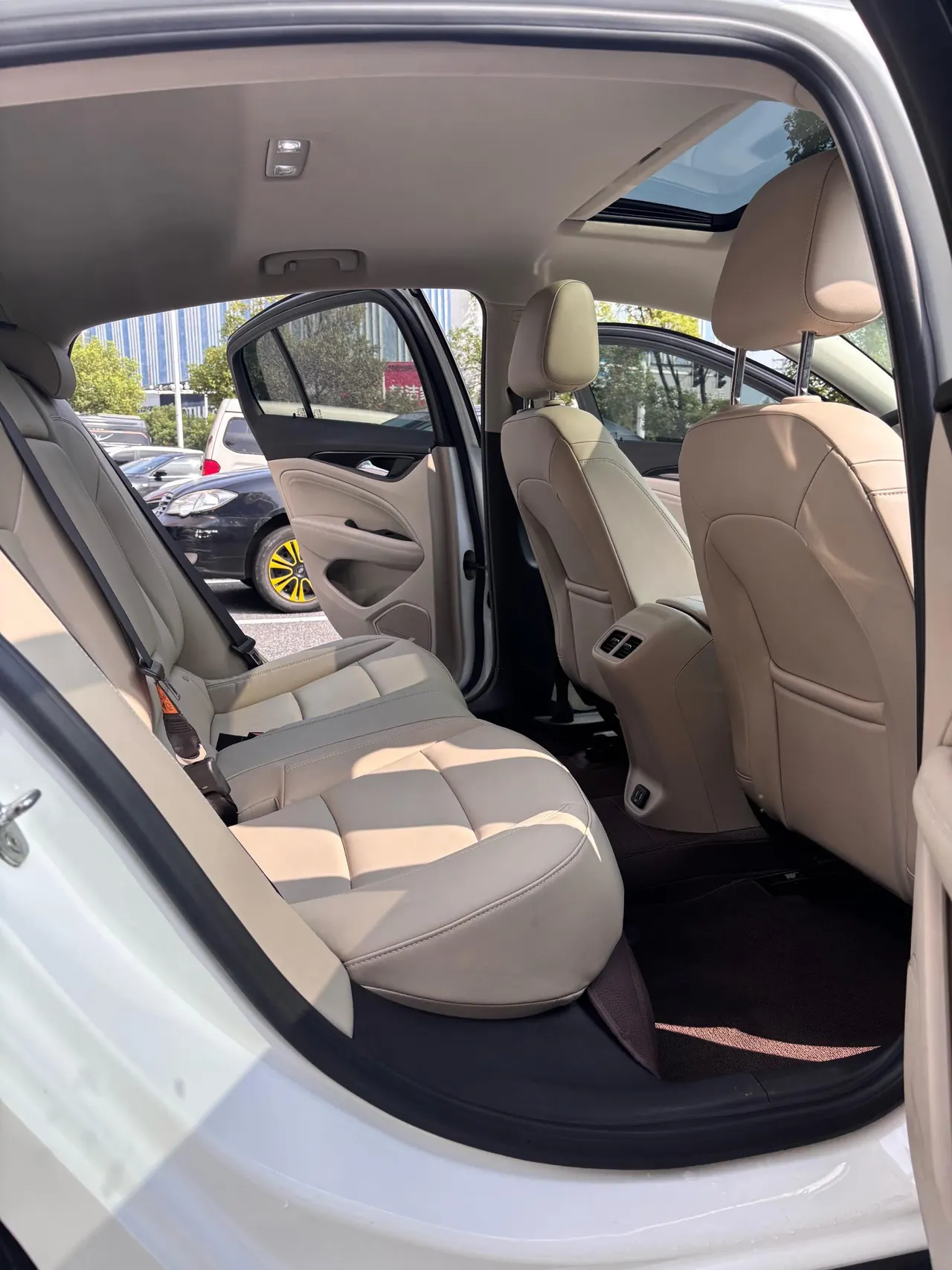 Buick 2020 Regal 1.5T 552T Elite Automatic Gear 3