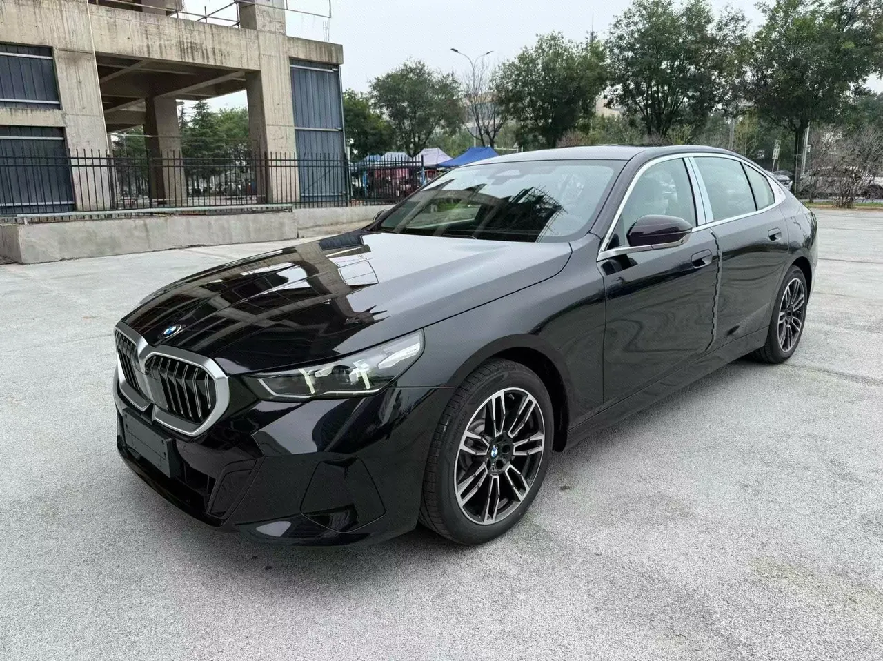 Open image lightbox: BMW 5 Series 2026 530Li 48V 2.0T Leading M Sports Suit (Modified) Automatic Gear