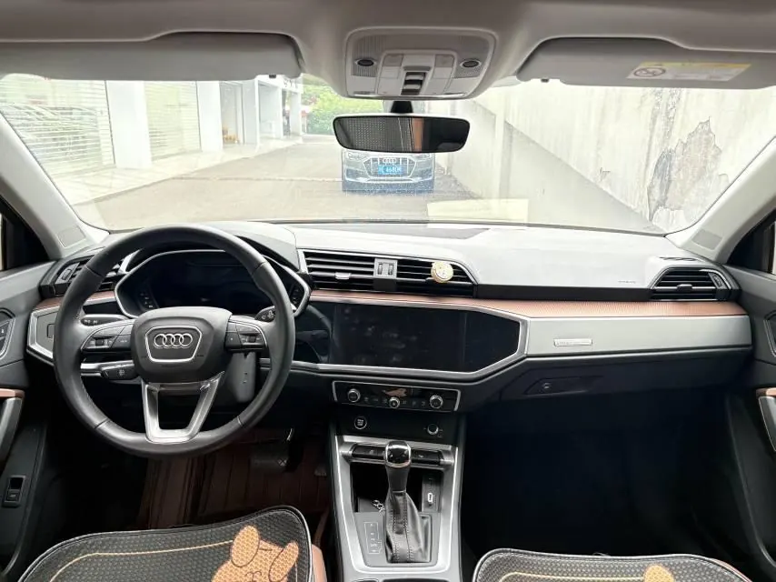Audi 2022 Q3 1.4TFSI 35TFSI Fashion Elegant Automatic Gear 10