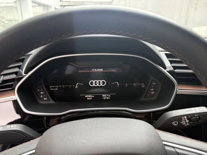 Audi 2022 Q3 1.4TFSI 35TFSI Fashion Elegant Automatic Gear 12
