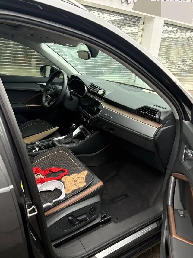 Audi 2022 Q3 1.4TFSI 35TFSI Fashion Elegant Automatic Gear 8