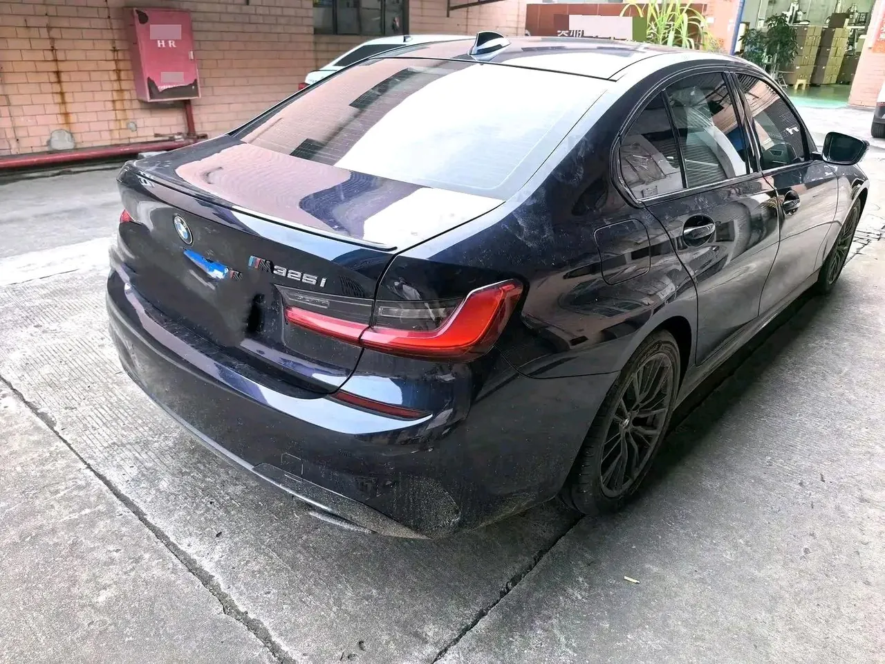 BMW 3 Series 2020 325i 2.0T M Sports Obsidian Night Edition Automatic Gear 2