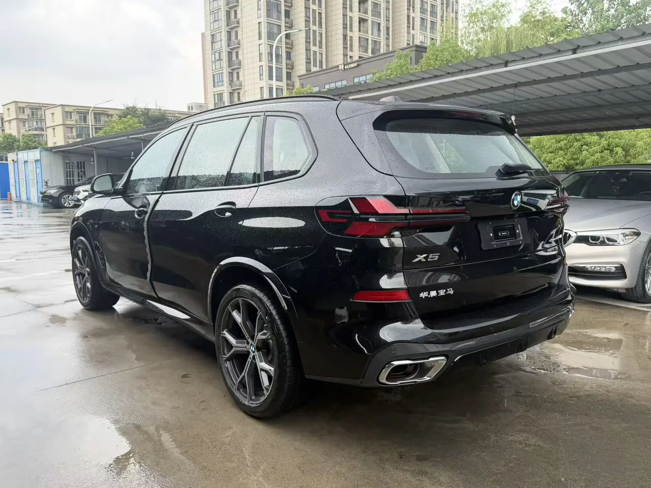BMW 2026 X5 xDrive30Li 48V 2.0T exclusive m sports obsidian night suit automatic gear 7