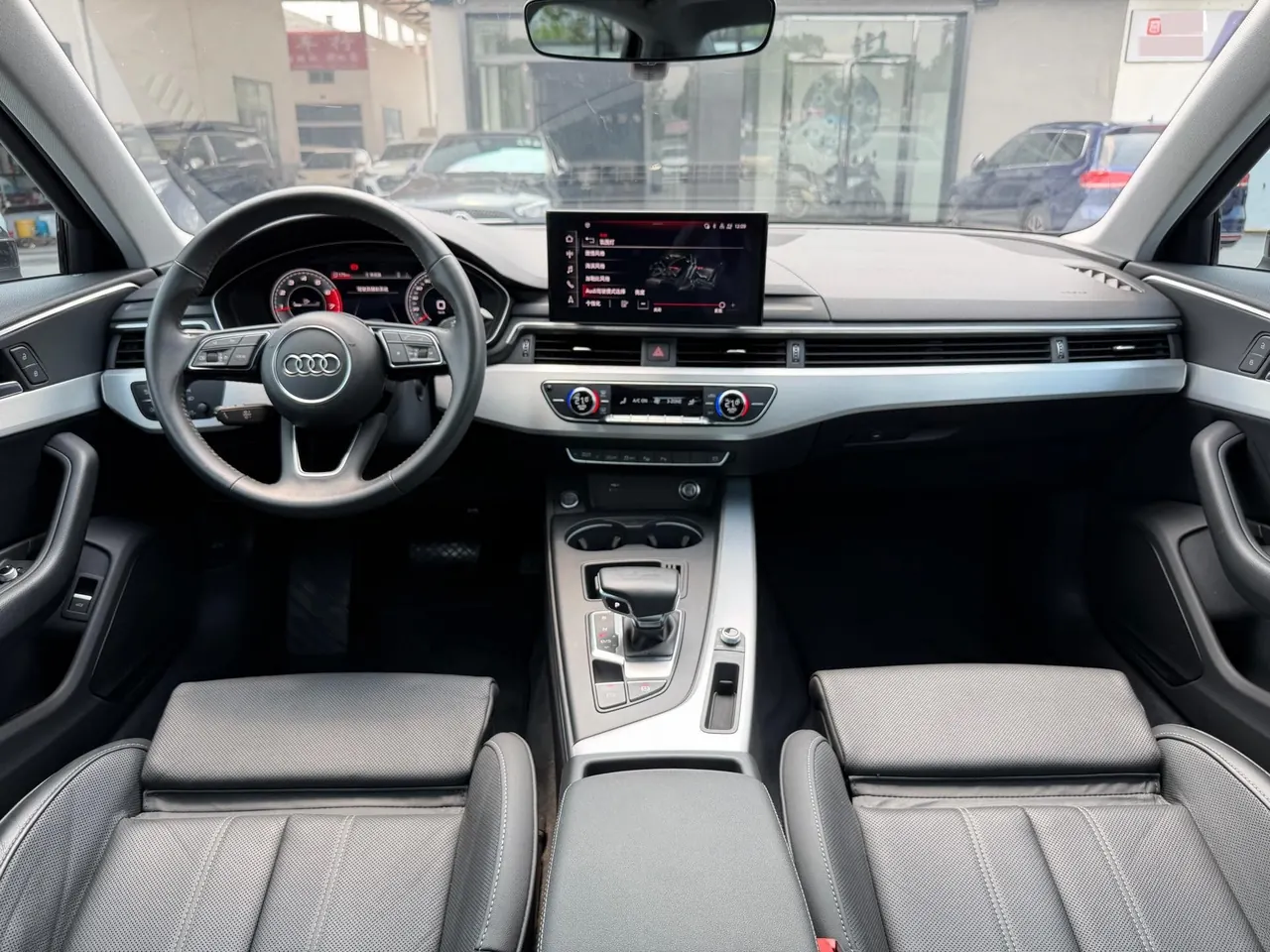 Audi 2020 A4L 2.0TFSI 40TFSI Deluxe Dynamic Automatic 12