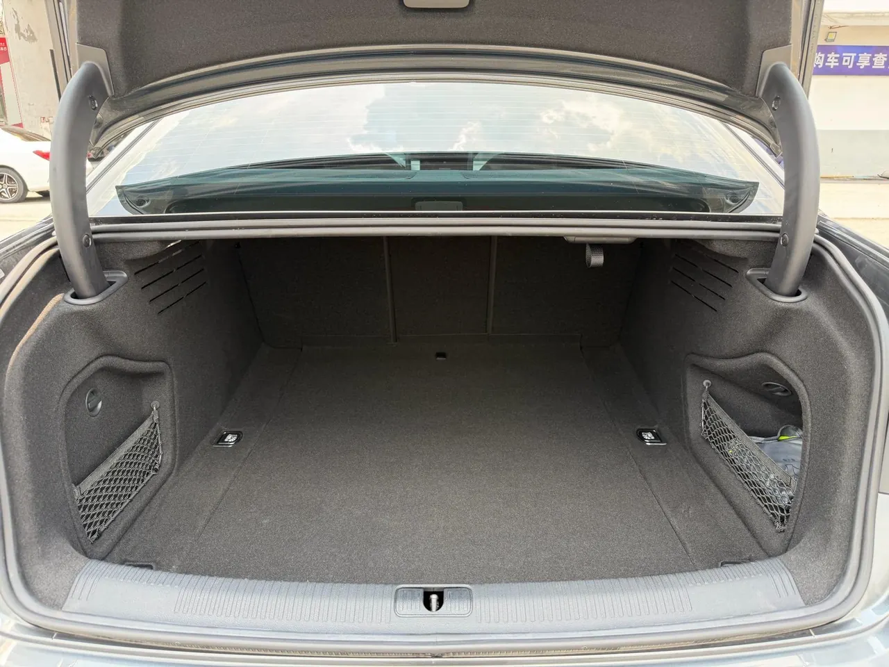 Audi 2020 A4L 2.0TFSI 40TFSI Deluxe Dynamic Automatic 16
