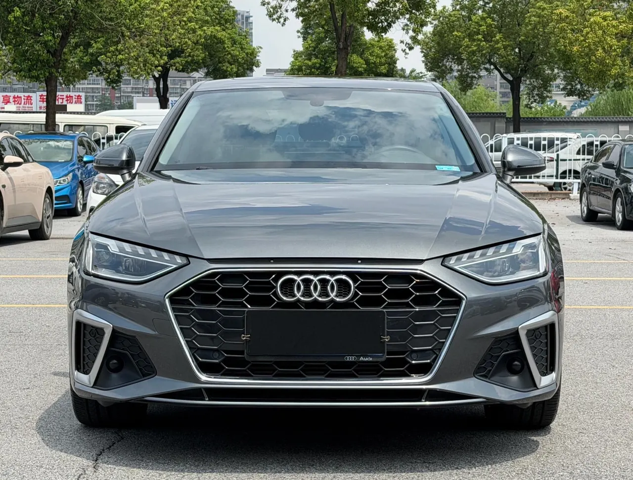 Audi 2020 A4L 2.0TFSI 40TFSI Deluxe Dynamic Automatic 3