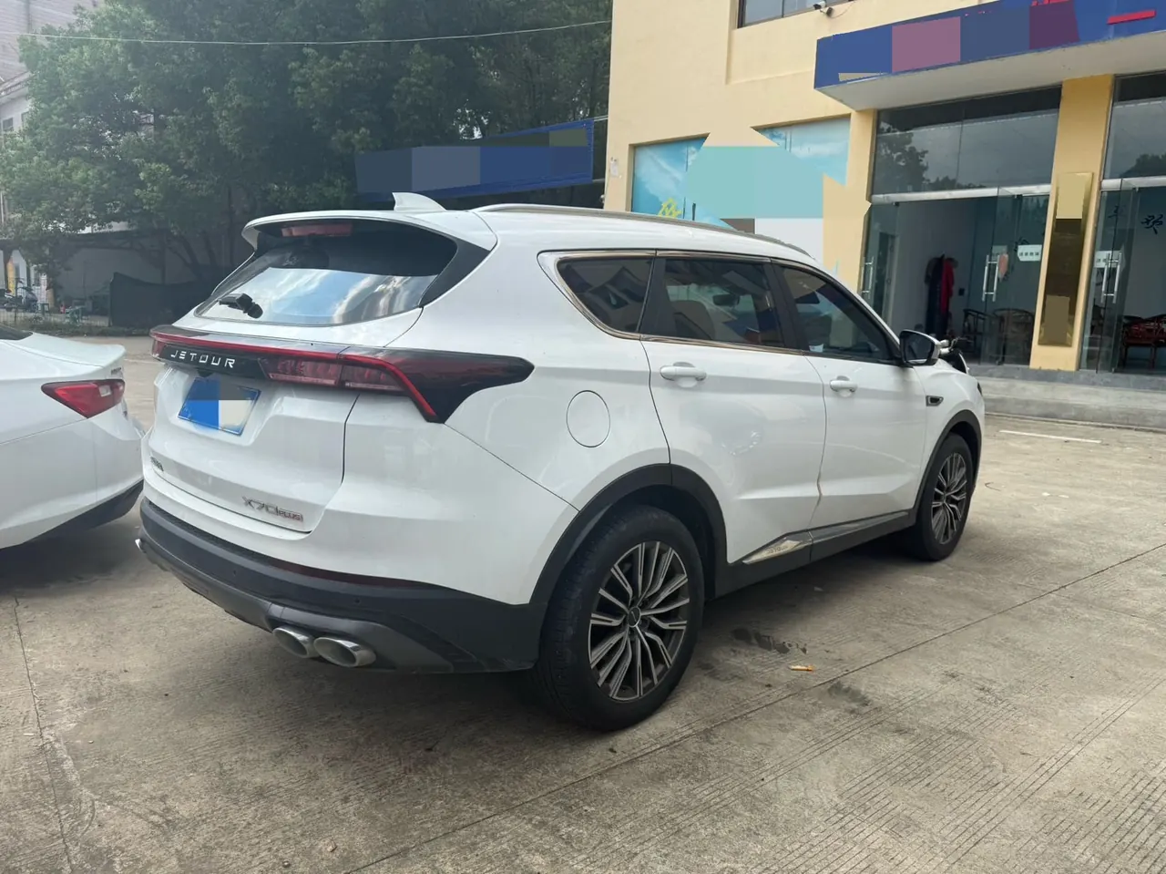 Jetour 2023 X70 PLUS 1.5T Brave PLUS5 Automatic Gear 2