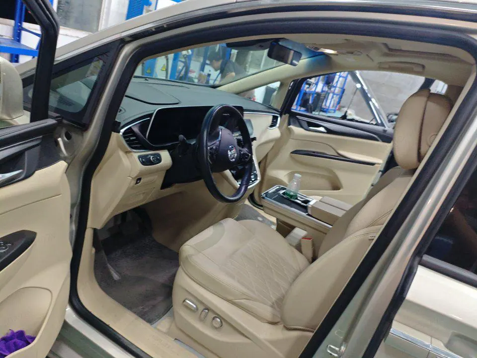 Buick 2023 GL8 ES Lu Zun 48V 2.0T 653T Luxury Automatic Gear 3