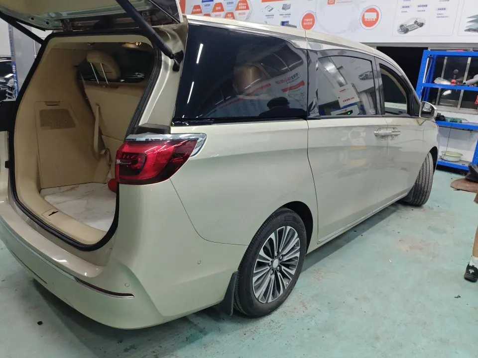 Buick 2023 GL8 ES Lu Zun 48V 2.0T 653T Luxury Automatic Gear 6