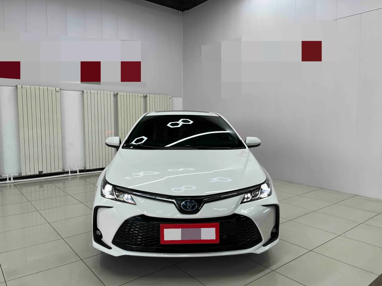 Toyota 2023 Corolla Double Engine 1.8 Stepless Intelligent Electric Hybrid Elite Automatic Gear 2