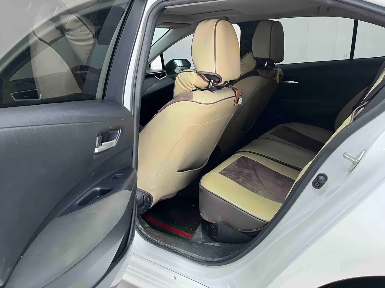 Toyota 2023 Corolla Double Engine 1.8 Stepless Intelligent Electric Hybrid Elite Automatic Gear 8