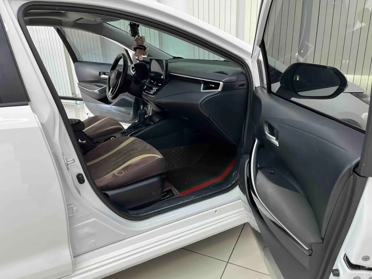 Toyota 2023 Corolla Double Engine 1.8 Stepless Intelligent Electric Hybrid Elite Automatic Gear 9