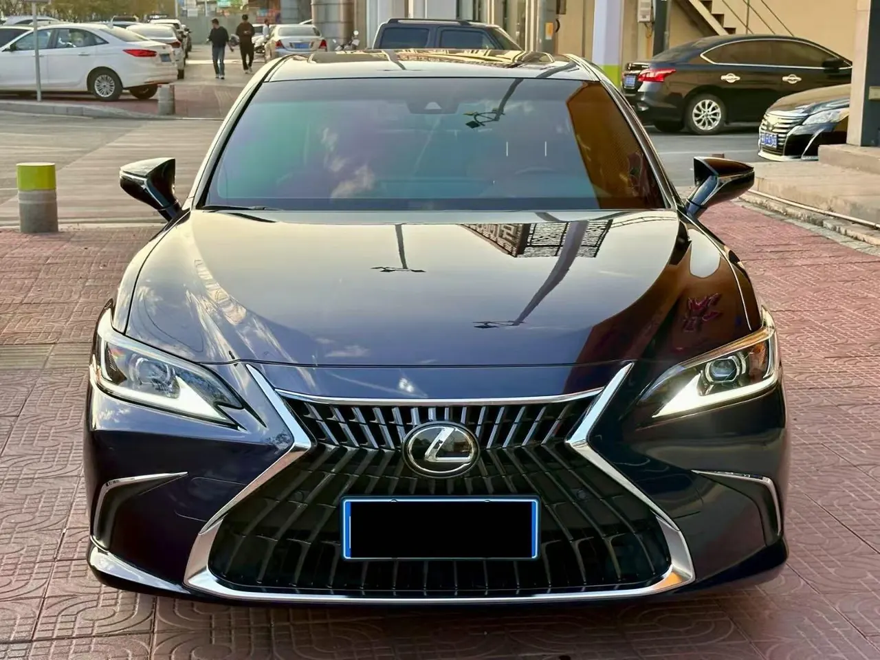 Lexus ES (Imported) 2023 ES200 2.0 Stepless Premium Edition Automatic Gear 2