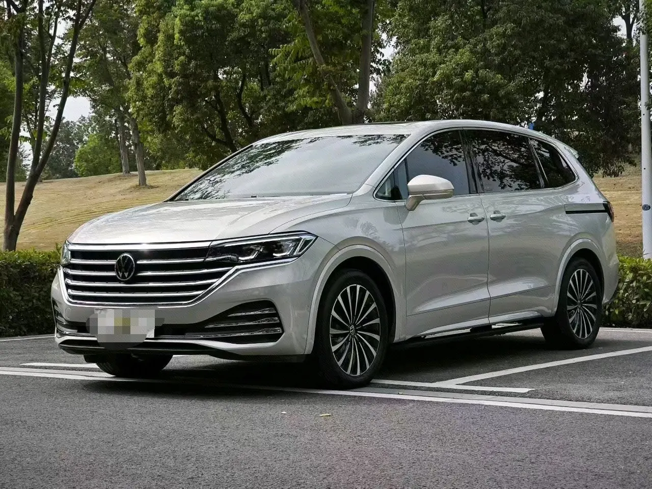 Open image lightbox: Volkswagen 2020 Wei (Viloran) 2.0TSI 380TSI Premium Edition Automatic Gear