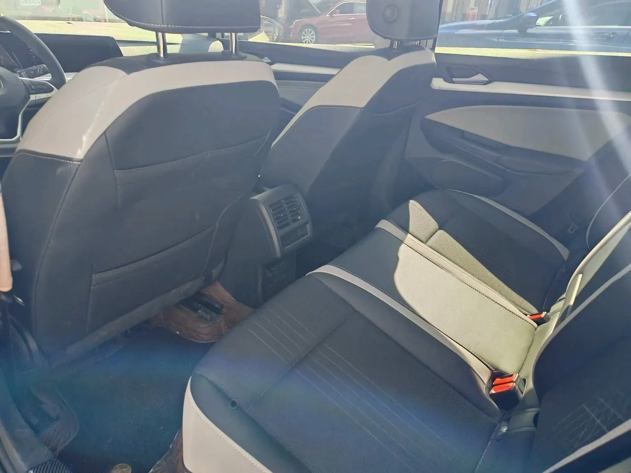 Volkswagen 2021 Golf 8 1.2TSI 200TSI Automatic 3
