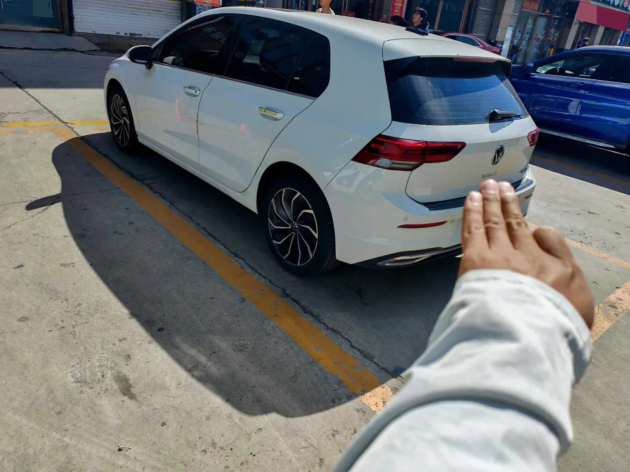Volkswagen 2021 Golf 8 1.2TSI 200TSI Automatic 5