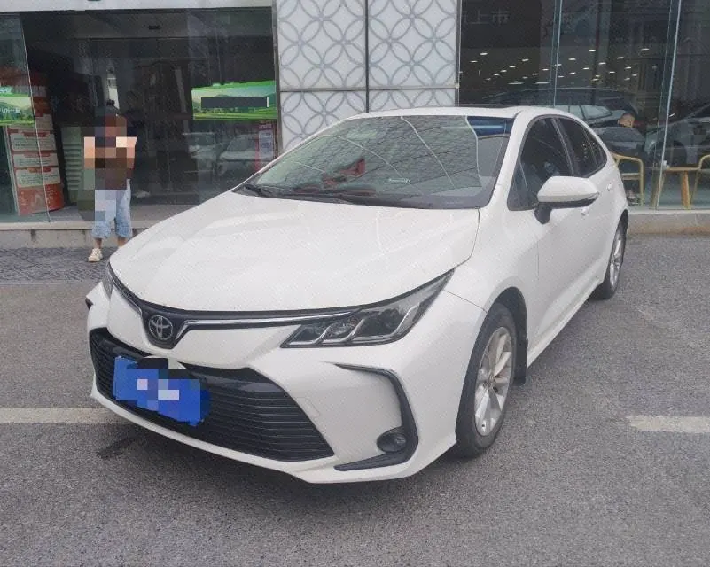 打开图片灯箱:Toyota 2021 corolla 1.2T stepless elite PLUS version of automatic gear