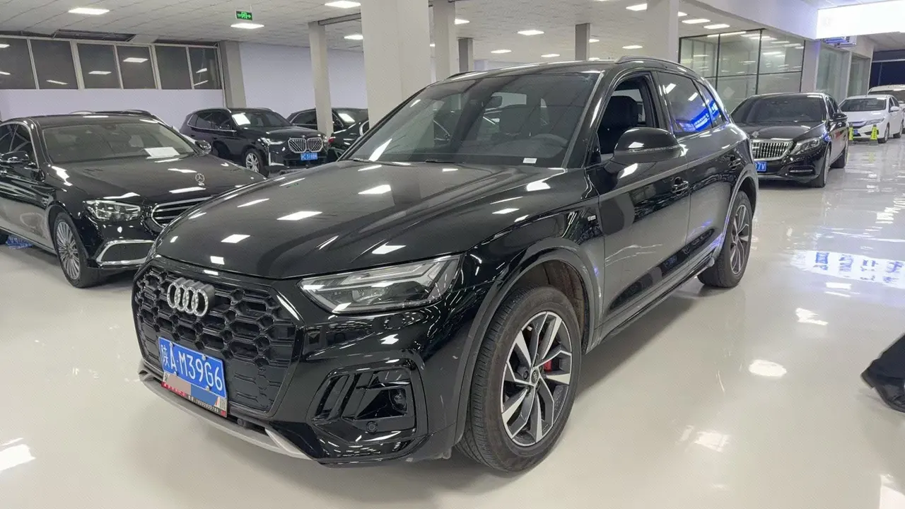 Open image lightbox: Audi 2024 Q5L 2.0TFSI 40TFSI luxury dynamic automatic