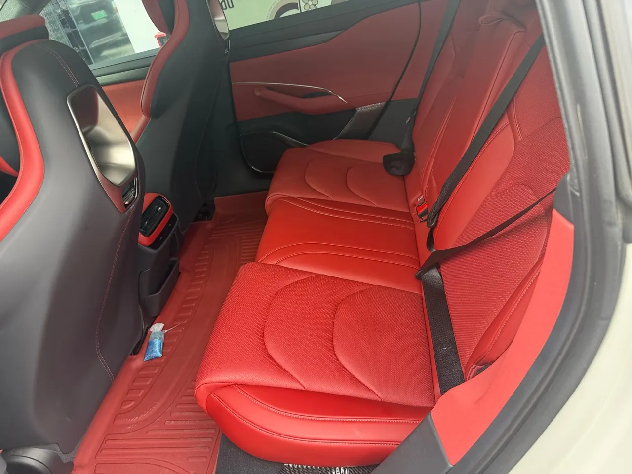 MI 2024 SU 7 830km Rear Drive Ultra Long Endurance High-end Smart Drive Pro Edition Automatic Gear 5