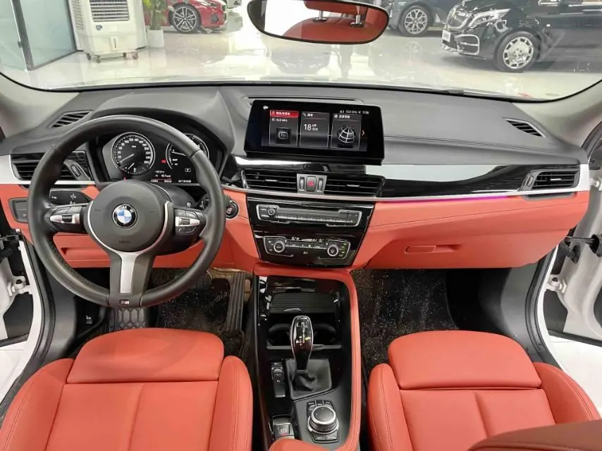 BMW 2021 X2 sDrive25i 2.0T M sports suit automatic gear 4