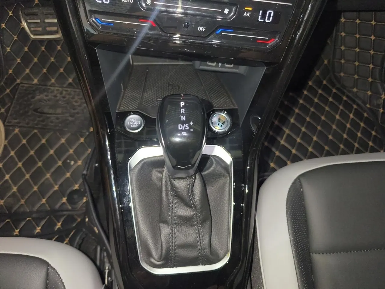 Volkswagen 2025 Tange 1.5TSI 300TSI Two-Drive Chen Guang Edition Automatic Gear 7
