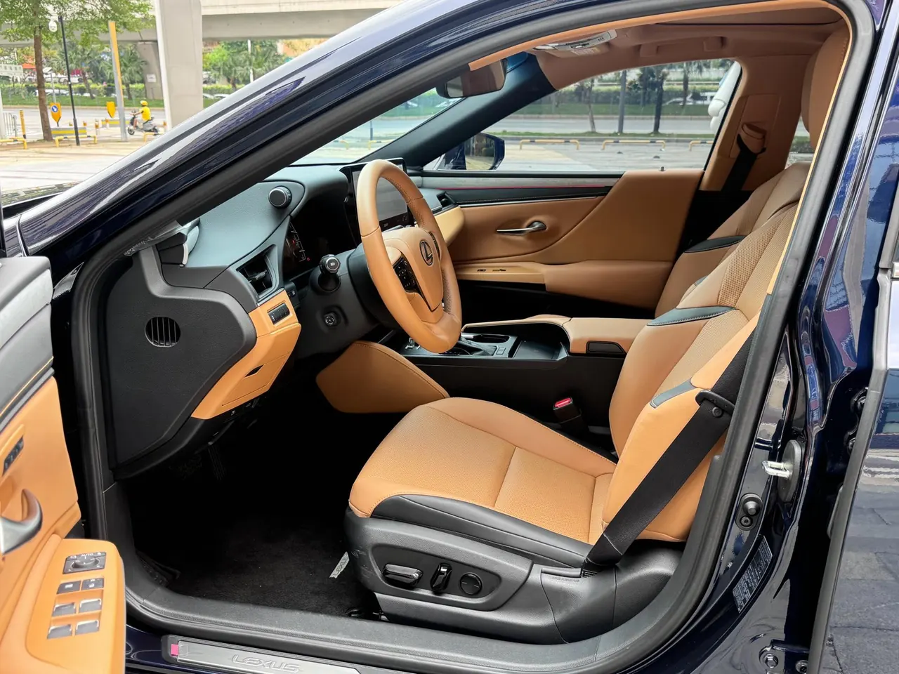 Lexus ES (Imported) 2025 ES200 2.0 Stepless Edition Automatic Gear 5