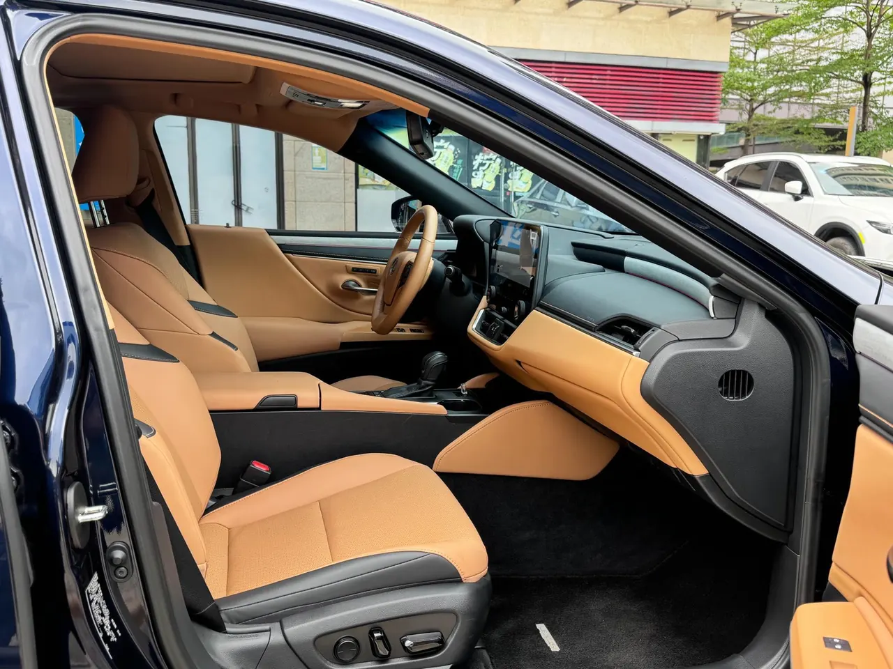 Lexus ES (Imported) 2025 ES200 2.0 Stepless Edition Automatic Gear 8