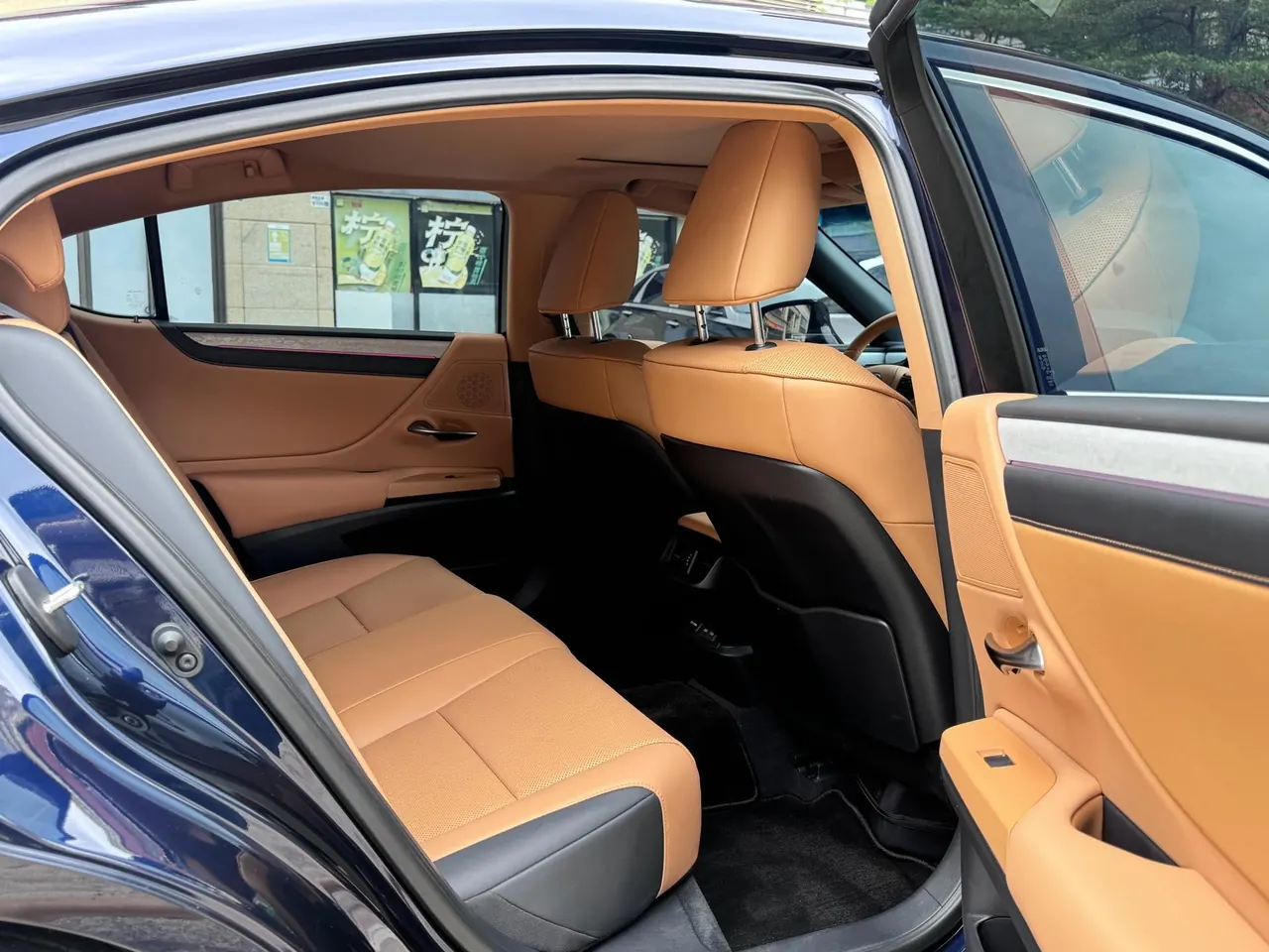 Lexus ES (Imported) 2025 ES200 2.0 Stepless Edition Automatic Gear 9
