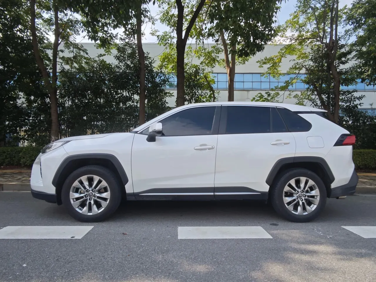 Toyota 2024 Willanda 2.0 Stepless Two-Drive Luxury PLUS Edition Automatic Gear 2